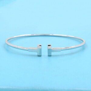 Tiffany & Co. T-wire-narrow-bangle
